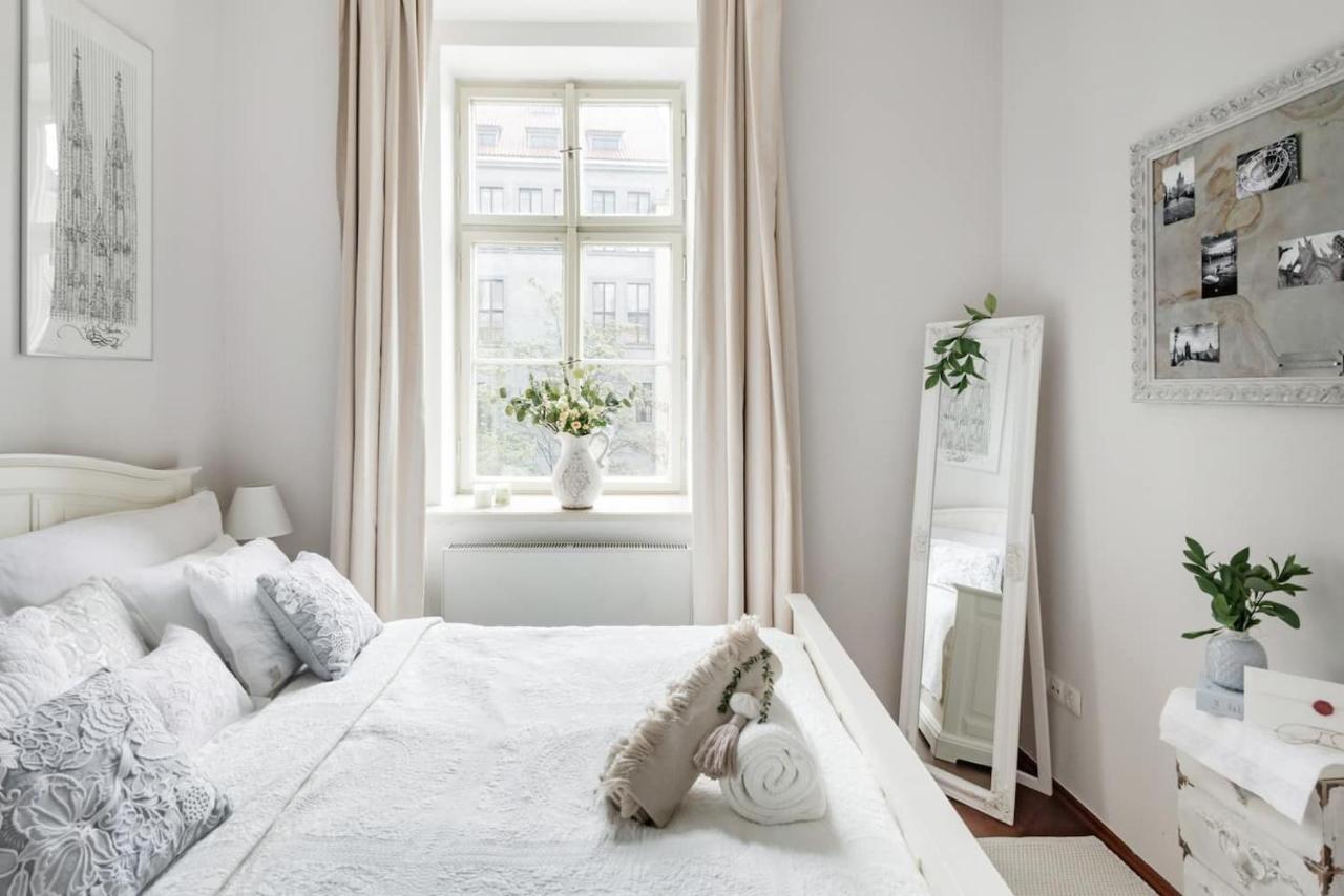 Old Town Square Apartment Praha Bagian luar foto